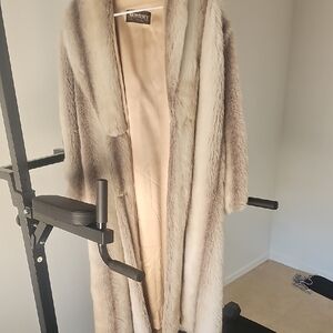 Ash Luxurious Faux Fur Robe - Cream and Gray